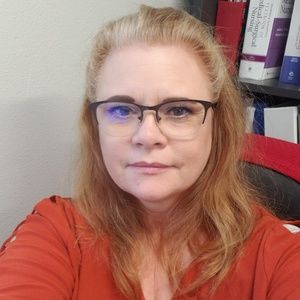 Meet your Posher, Tola